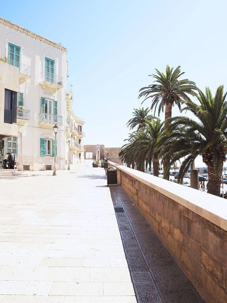 Cantovi Bari Bagian luar foto