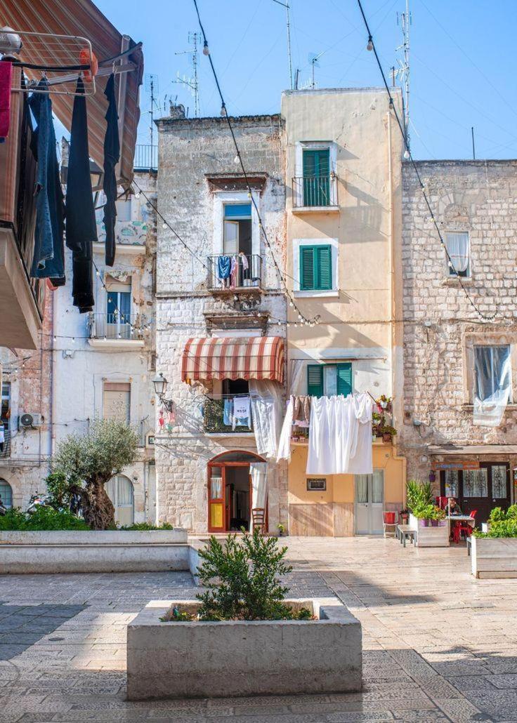 Cantovi Bari Bagian luar foto